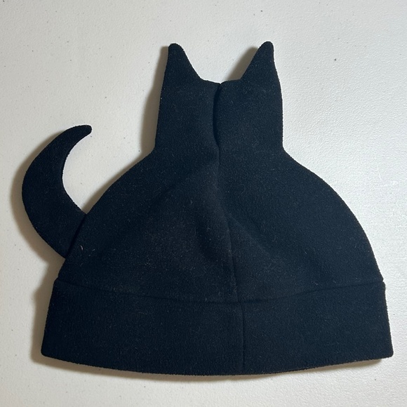 Black Cat Fleece knit hat - Picture 2 of 7